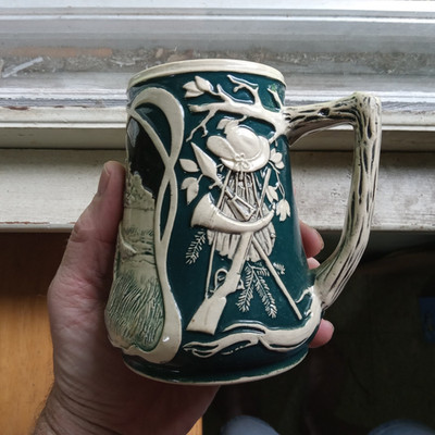 1890s ANTIQUE REINHOLD HANKE 1040 HUNTING DOG WESTERWALD CERAMIC BEER STEIN