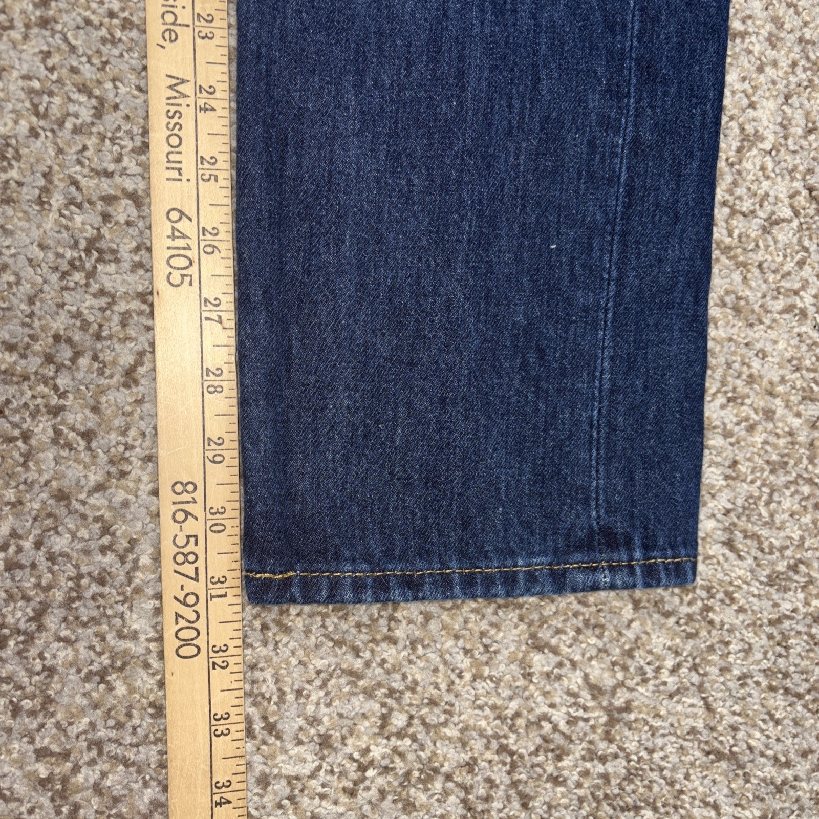 Levis Strauss 501 30x32 Fits 30 X 31 Button Fly Dark Denim Cotton Jeans - View 12