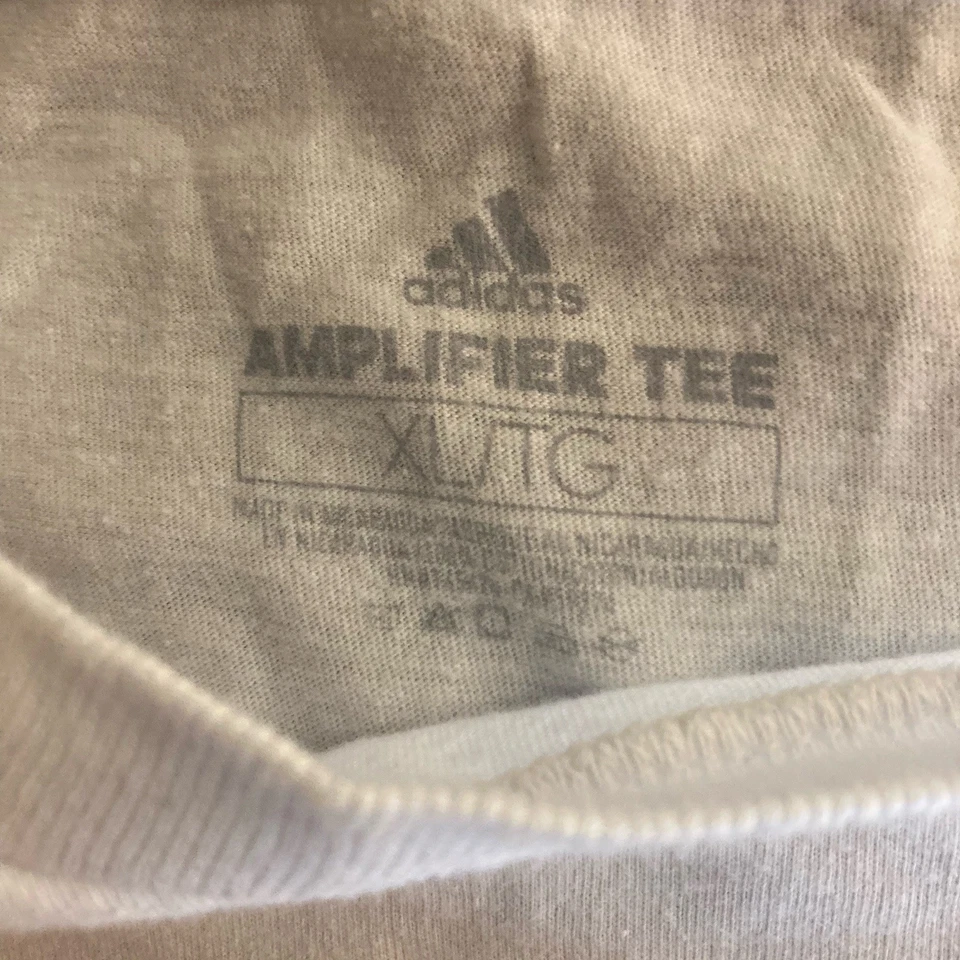 Camiseta Adidas Para Hombre Blanca XL Gráfica Camuflaje Logo Baloncesto Fútbol Fútbol Foto 2 de 4