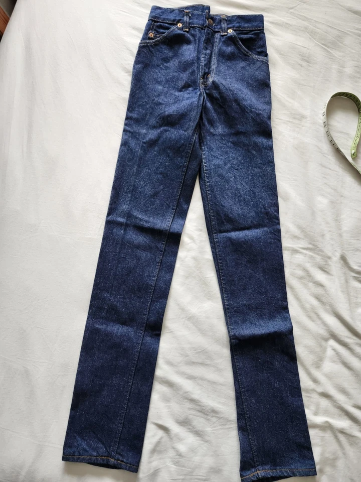 Vintage Deadstock Levi's 620-0216 Orange Tab. Slim Tapered Jeans. NWT. - Image 4 of 4