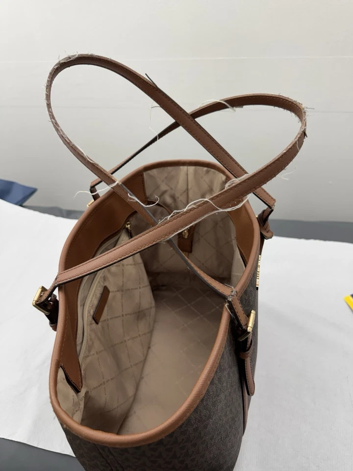 Michael Kors Jet Set Travel Large Brown Logo Zip Tote Bag Charm Leather, photo 3 of 5