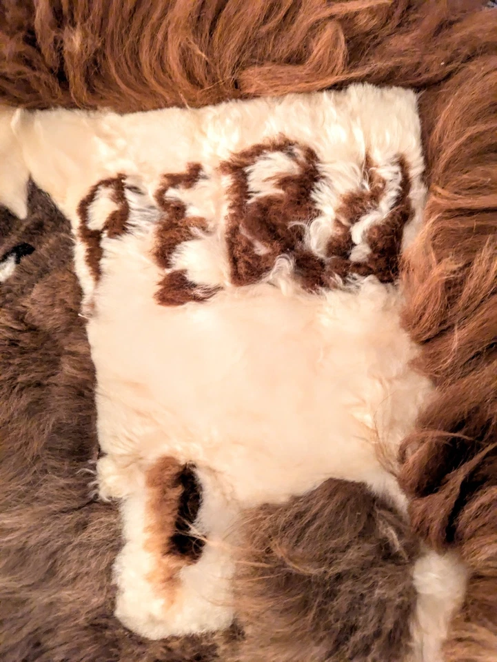 Tapiz colgante de pared de piel de alpaca Perú llama recuerdo hecho a mano marrón/marfil 16"x23 Foto 2 de 4