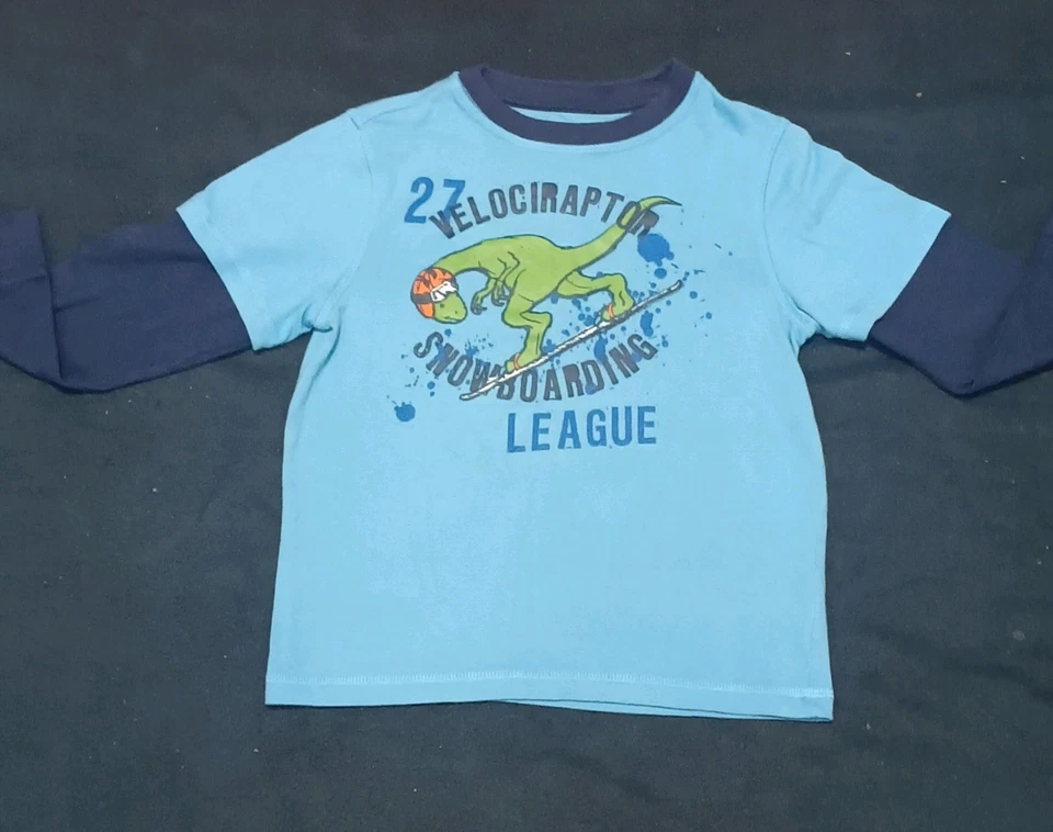 Lote Ropa Niño HuGe Talla 5T Foto 4 de 4