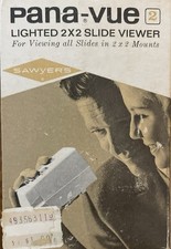 Vintage Sawyers Pana-Vue 2 Lighted 2x2 Slide Viewer   Works on AA Batteries