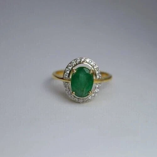 Anillo de oro amarillo sólido de 14 k con halo de diamantes y esmeraldas naturales de 1,60 quilates para mujer Foto 4 de 4