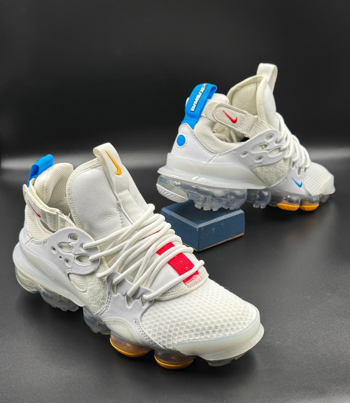 OFF WHITE X NIKE Taglia 7 Nike Air VaporMax D MS X bianco sporco