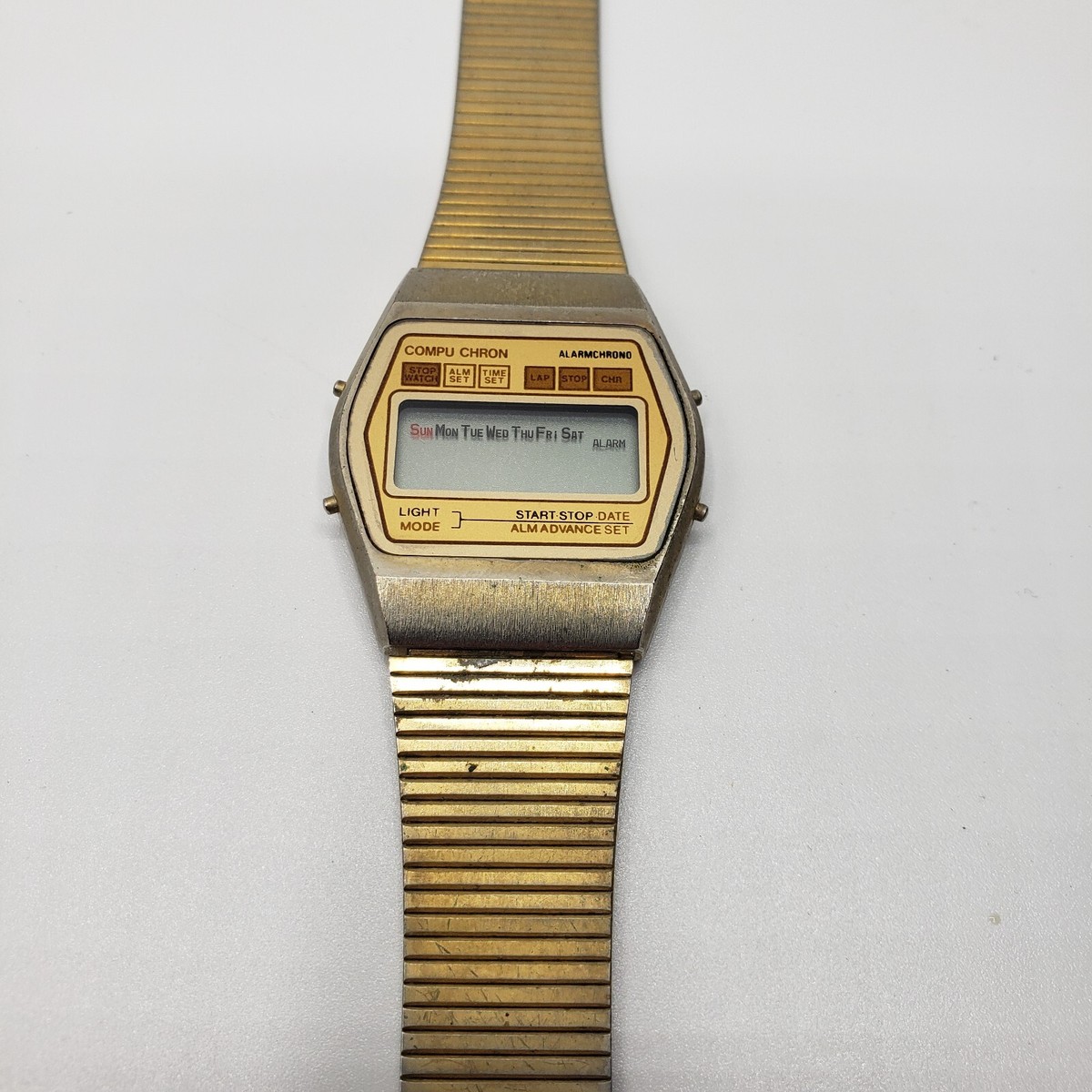 COMPU CHRON MENS WATCH LCD DIGITAL ALARM CHRONO WATCH GOLD TONE