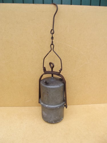 Ancienne Lampe De Mineur à Carbure - Outil Primitif En Métal, Europe 1900-1949