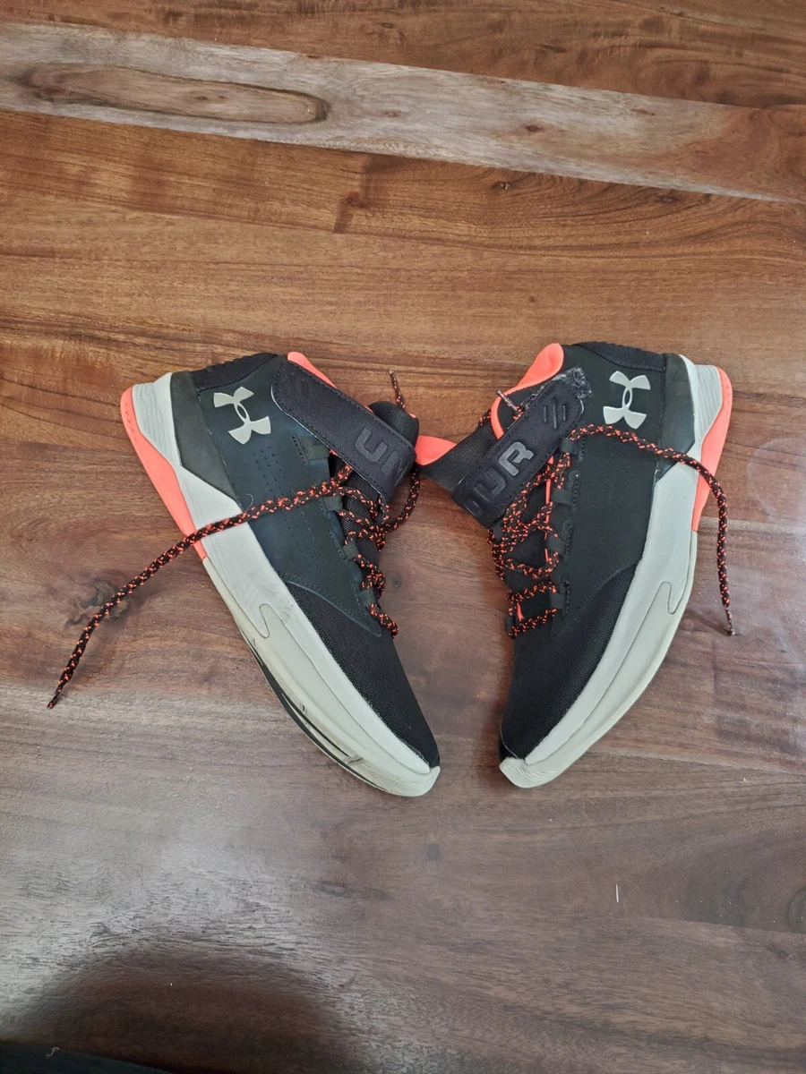 Under armour get b sales zee basketball shoes mens