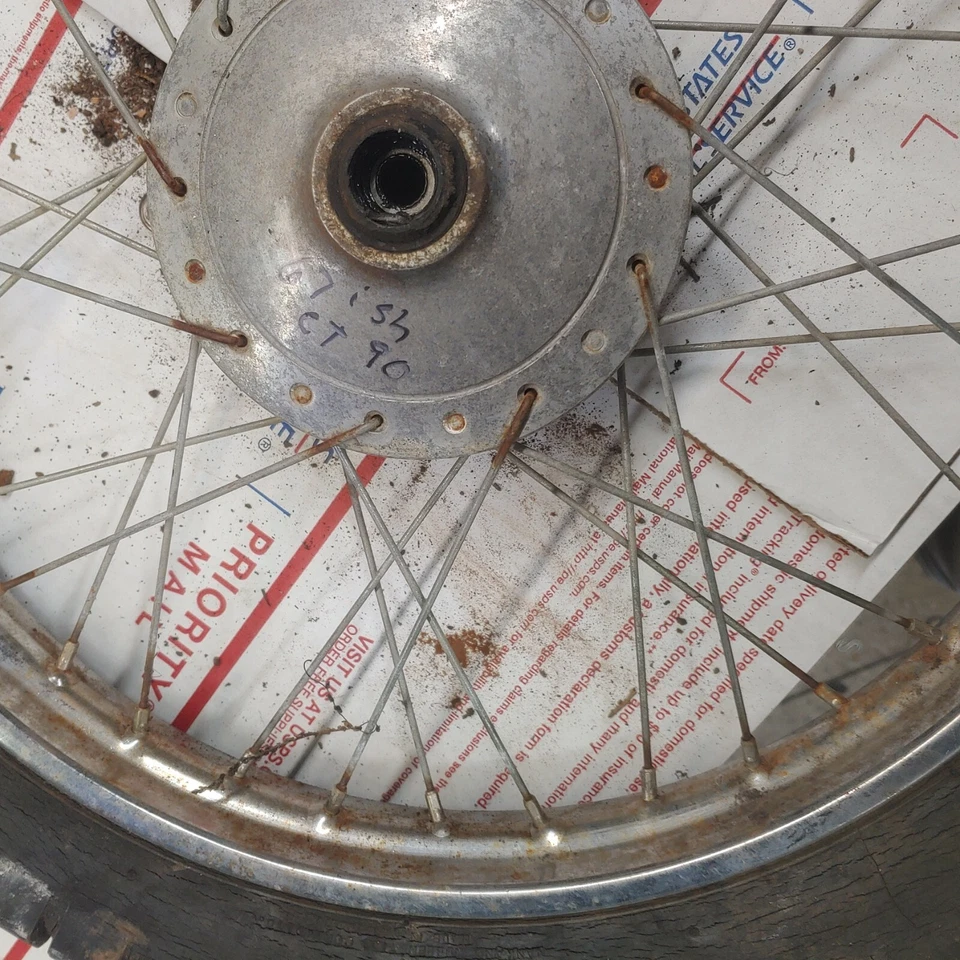 Llanta delantera Honda CT90 1967 Foto 3 de 4