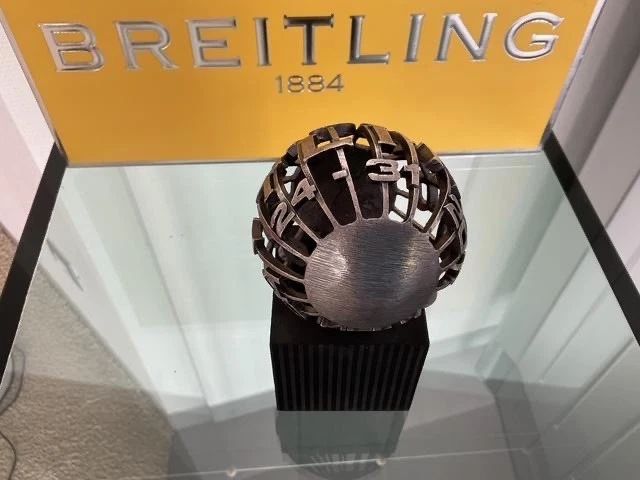 Breitling Display Basel World 2011 raro. Libro BREITLING, con lista de precios