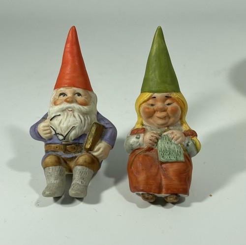 World of David Wichtel & Lisa Unieboek Keramik sitzende Figuren mit zwei Dosen 1979 - Bild 2 von 12