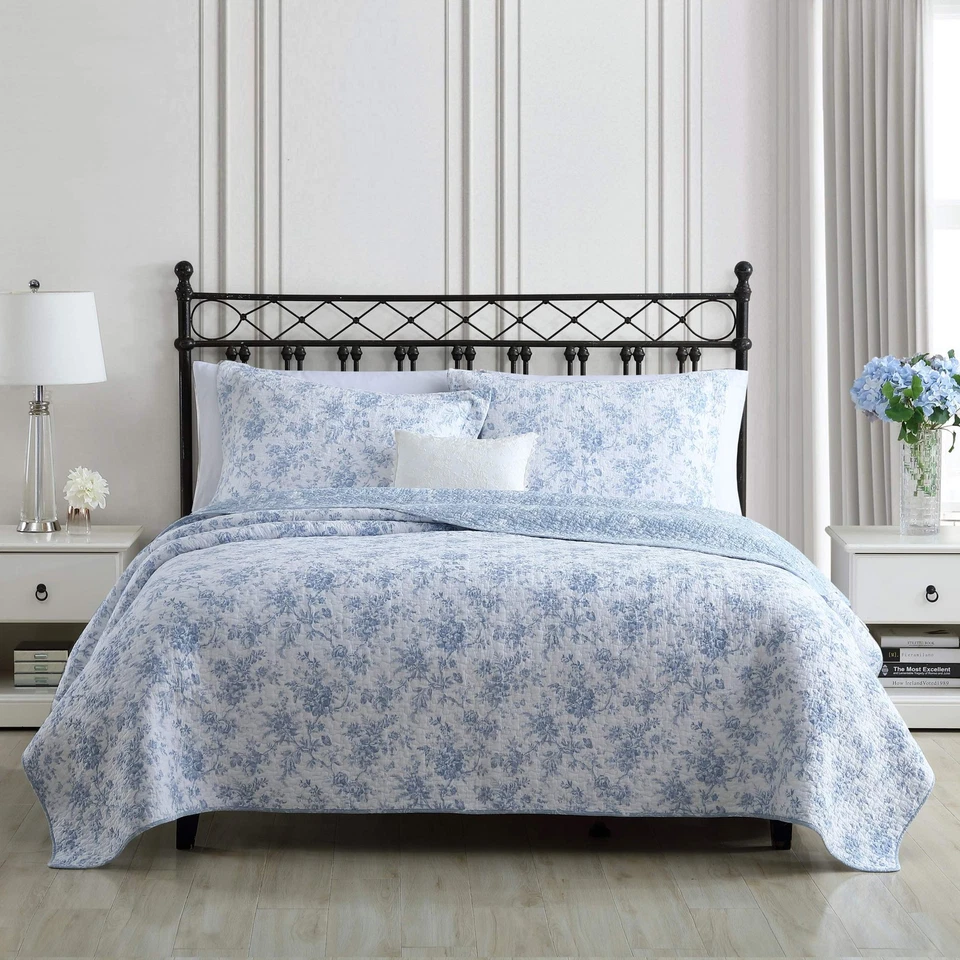 Laura Ashley Home - Juego de edredón King, ropa de cama reversible de algodón floral con Foto 2 de 4