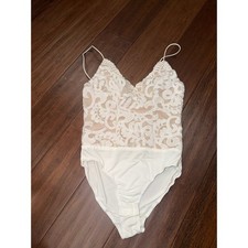 Boutique white lace bodysuit Hello Molly 4