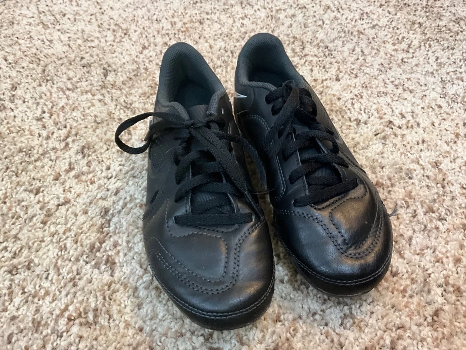 BOTINES DE FÚTBOL NIKE TIEMPO LEGEND 9 TALLA 1.5 JUVENILES Foto 2 de 4