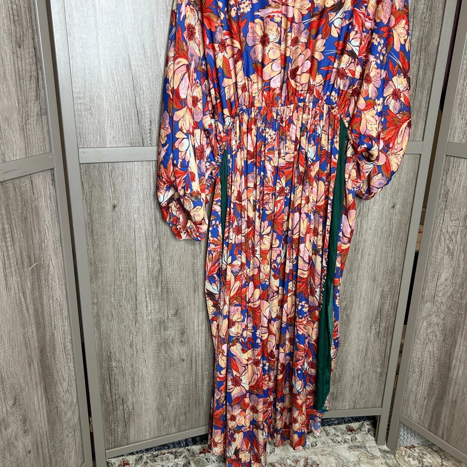 Кимоно Free People In Bloom с длинными атласными заостренными рукавами халат с цветочным принтом размер L - Изображение 4 из 4