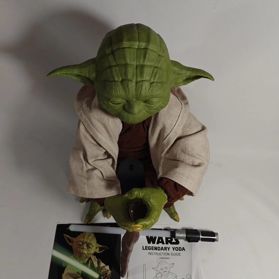 Star Wars Legendary Interactive Jedi Master YODA 16 pulgadas Edición Coleccionista Foto 4 de 4