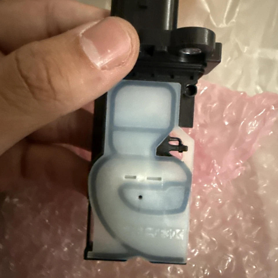 Sensor de flujo de aire másico Hitachi OEM MAF0133 para Infiniti QX Nissan Altima Rogue Foto 4 de 4