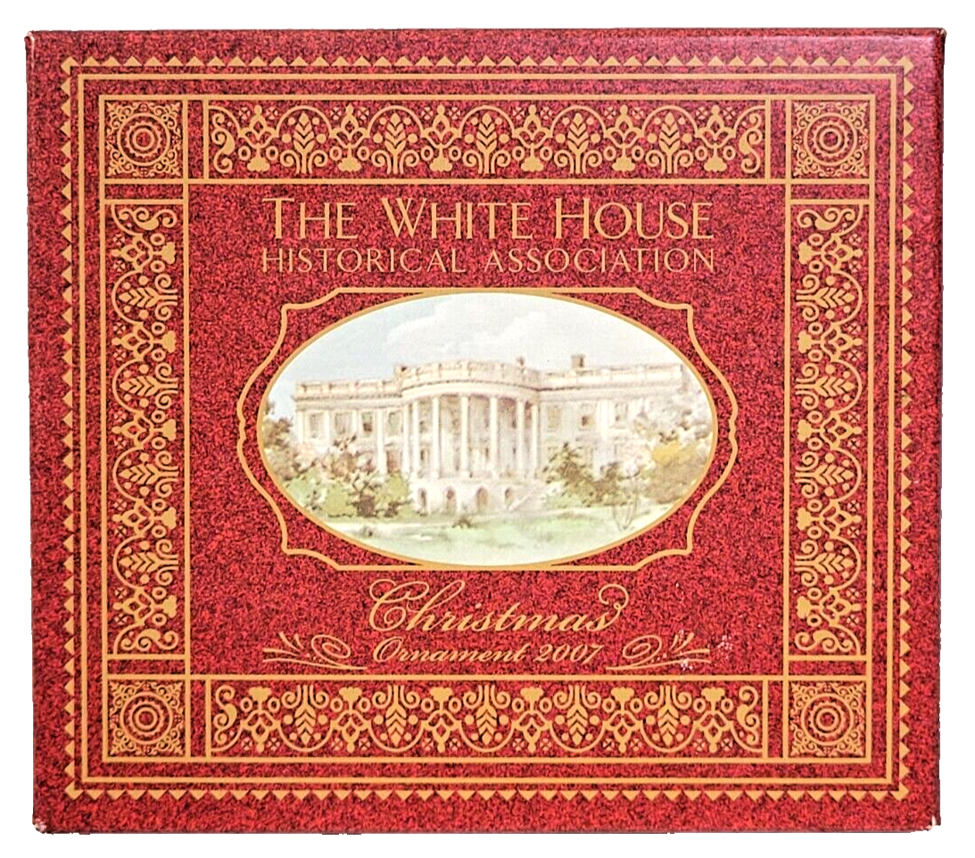 2007 White House Historical Assn Christmas Ornament Set with Box and Book