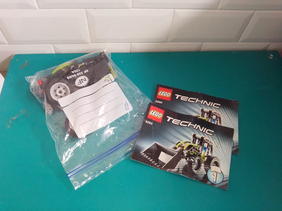 LEGO Technic 8260 Tractor, photo 1 sur 2