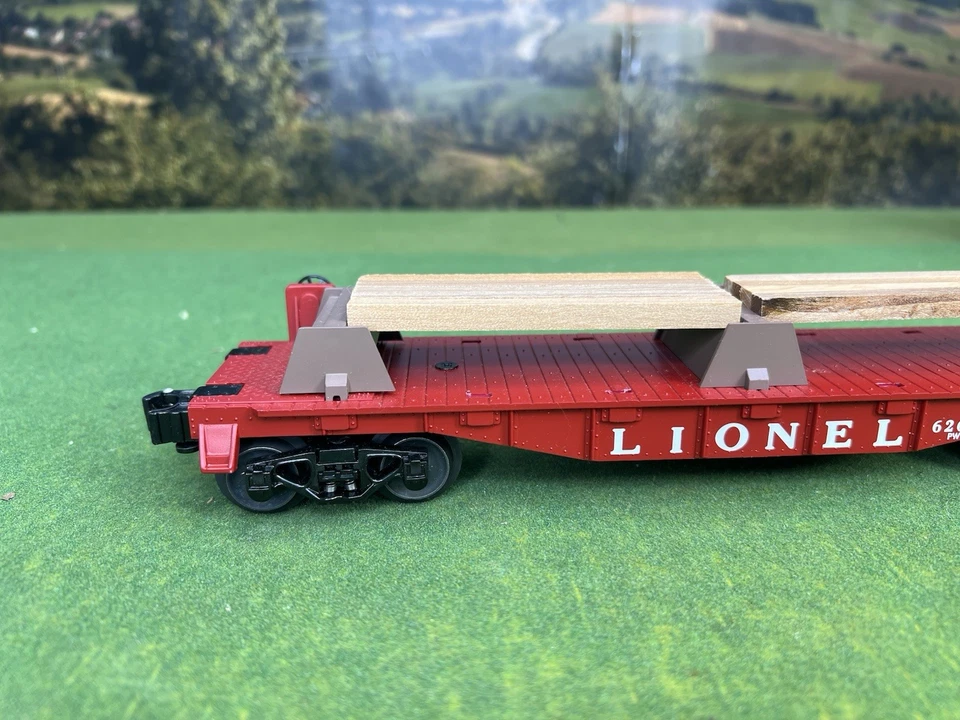 LIONEL POSTWAR CELEBRATION 6-39471 O GAUGE #6264 FLATCAR WITH WOOD LOAD NIB - Image 4 of 4