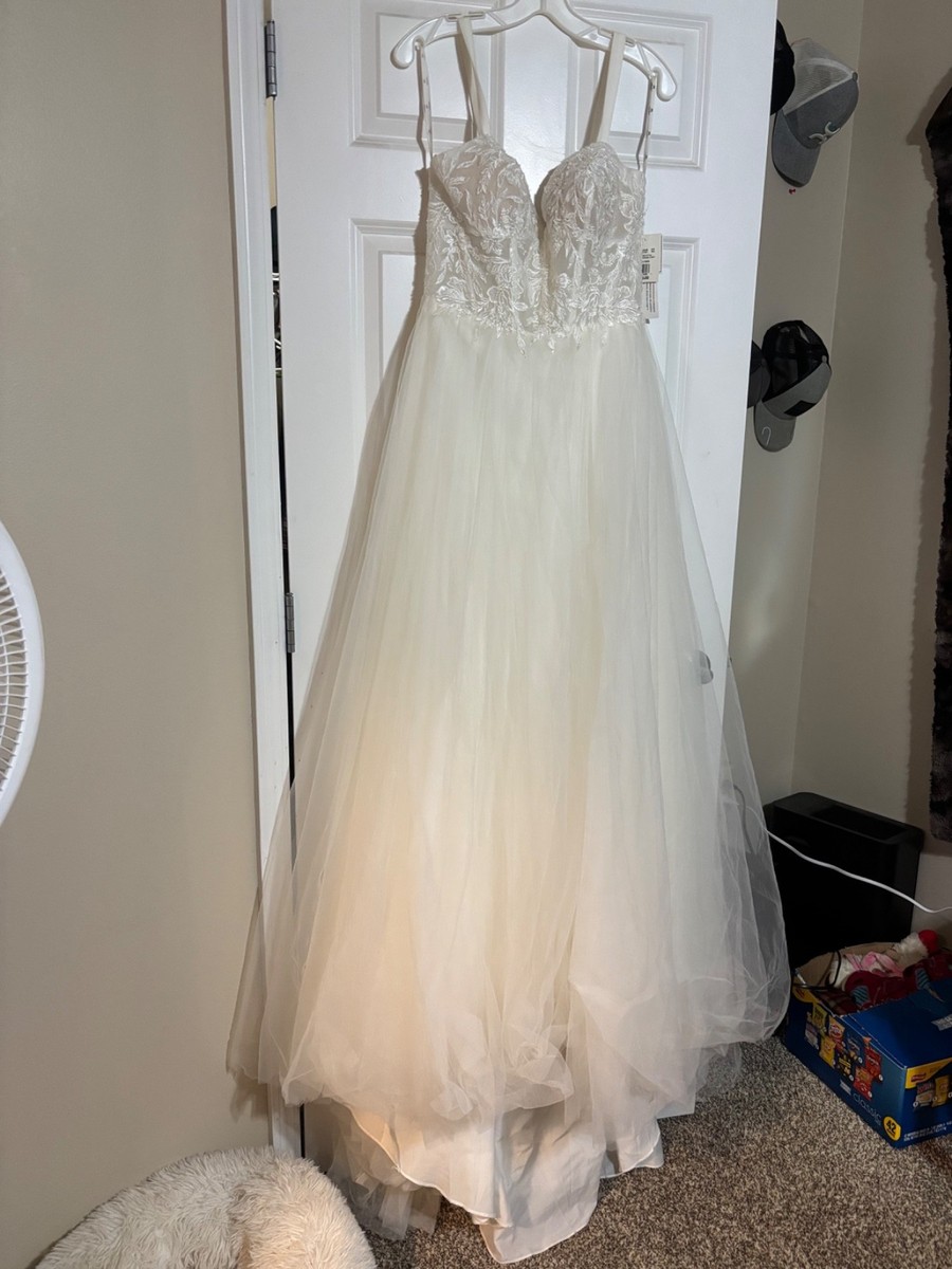 chinese dress ladies David's Bridal Off-the-Shoulder Tulle Corset A-Line Wedding Dress, Women's  Size 0, Soft White at Amazon Women's Clothing store