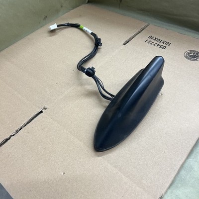 2021-2023 TOYOTA SIENNA SXE ROOF ANTENNA W/ WIRE HARNESS OEM 10k M