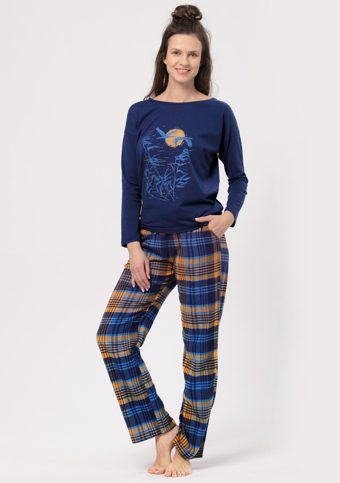 Piama damska z dugim rkawem i dugimi flanelowymi spodniami w krat LNS 937 8690₽