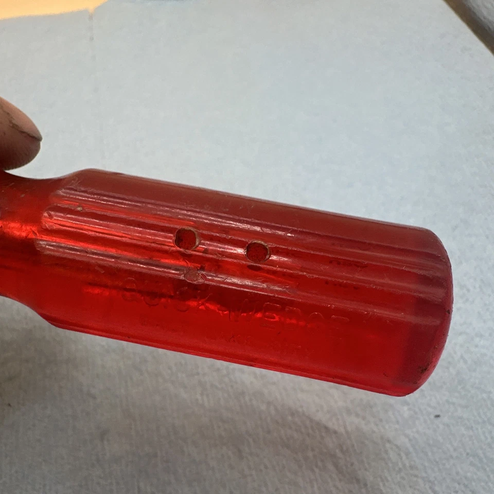 Vintage Quick Wedge No 2356 Screw Holding Flat Blade Screwdriver USA Red - Image 4 of 4