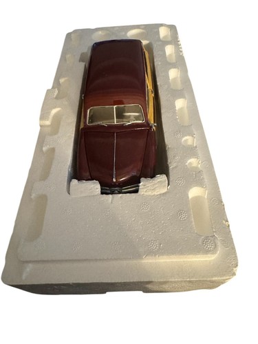 Franklin Mint - 1949 Ford Woody Station Wagon - 1/24 Diecast Scale MINT - Picture 11 of 13