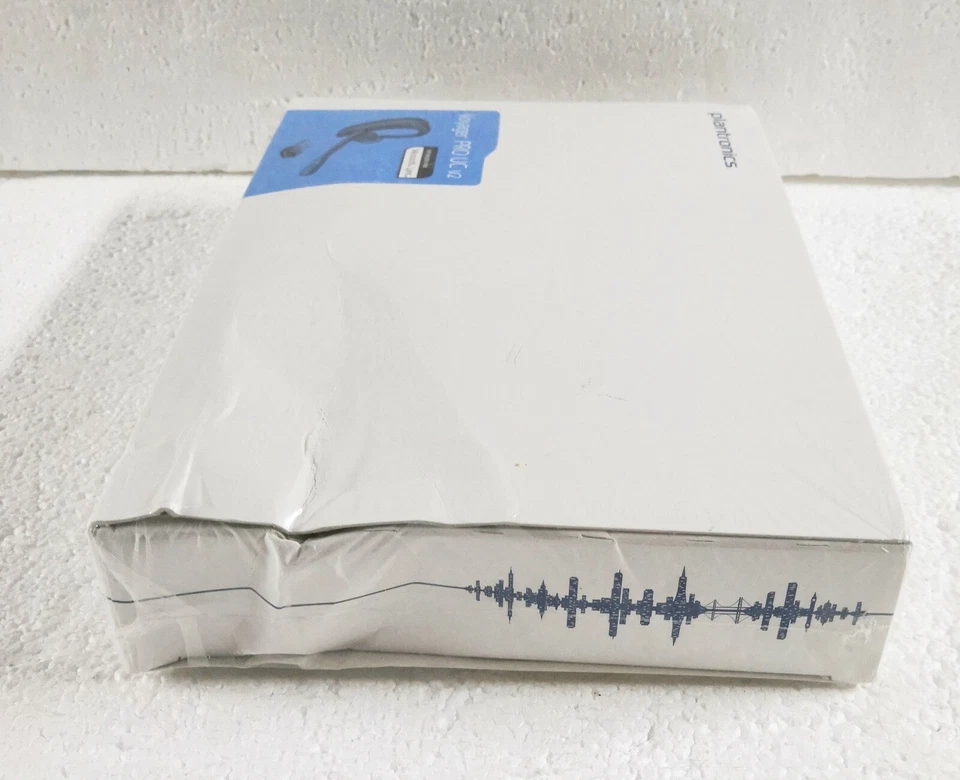 Plantronics Voyager PRO UC B230 Graphite Ear-Hook Bluetooth Headset   - Image 4 of 4