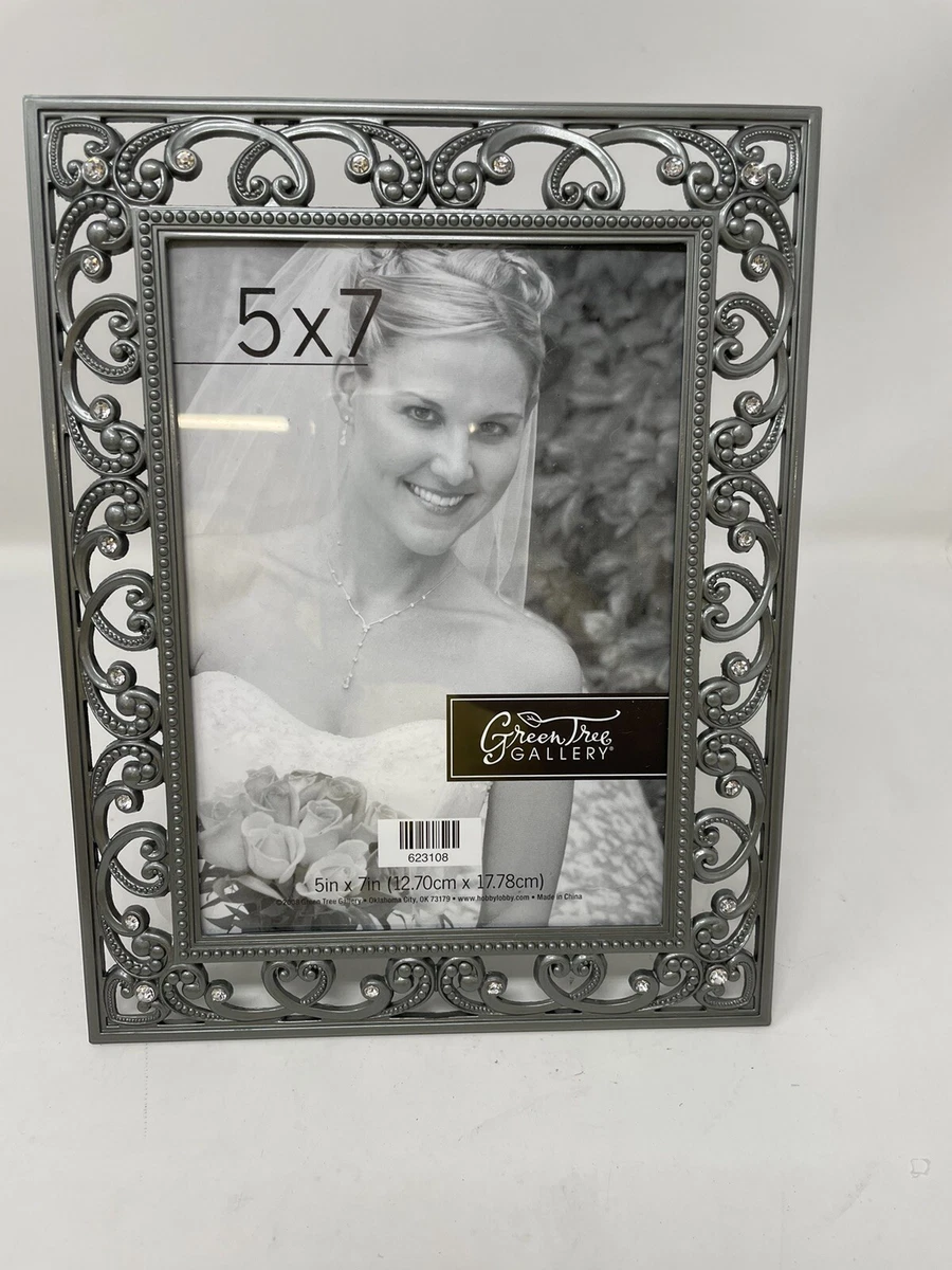 Green tree gallery frame deals