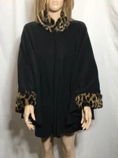 Women's NWT Cejon Black Casual Faux-Fur Trim Fleece Cape