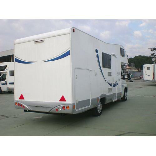 Triangoli catarifrangenti Lampa 20542 per caravan e rimorchi foto 2