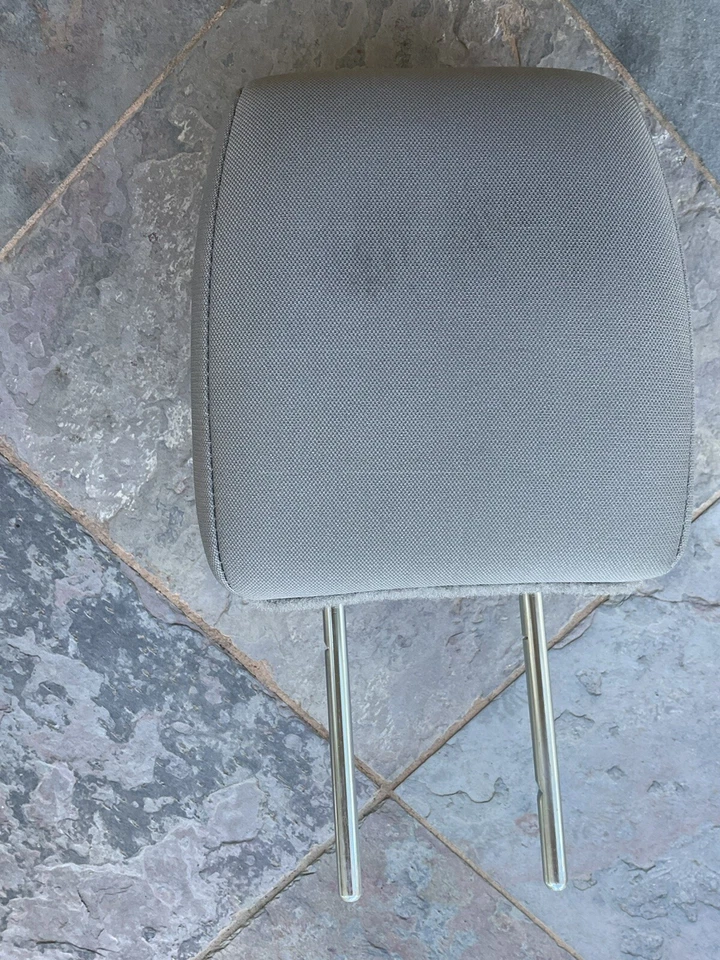 Nissan NV 1500 2012-2021 asiento delantero gris tela 1 reposacabezas OEM Foto 2 de 4