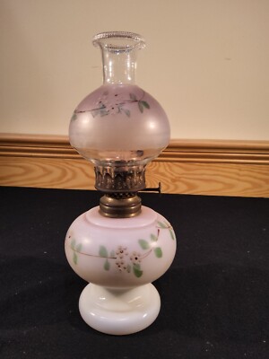 Antique Pink Yellow NELLIE BLY ''Cinderella'' Miniature Oil Lamp Smith 1 Fig 219