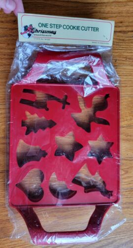 Christmas Around The World Cookie Cutter Mold One Step Pan Plastic 9 design Vtg - Picture 1 of 6