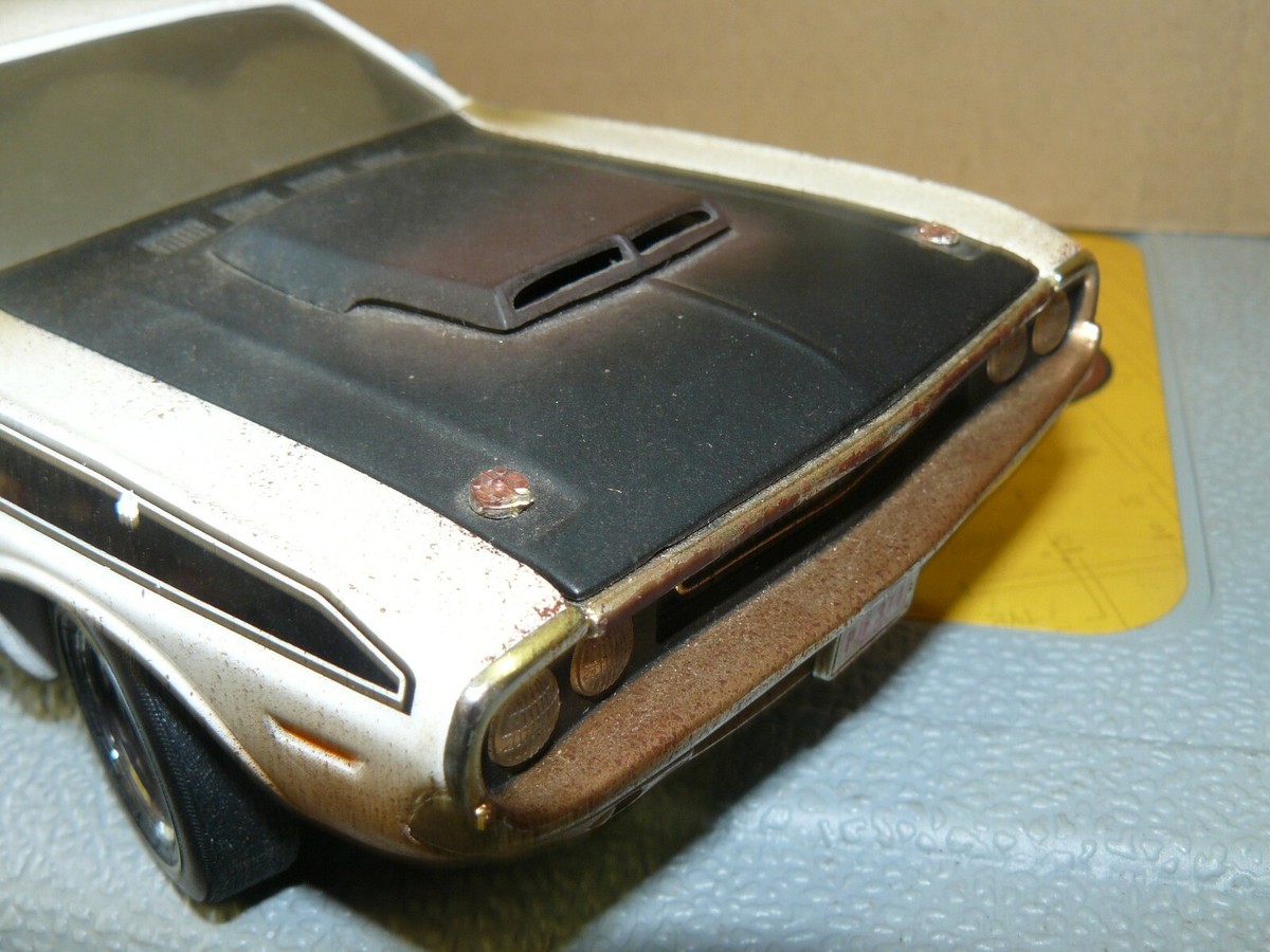 1/18 ( IB ) unrestored diamond in the rough 1970 Dodge