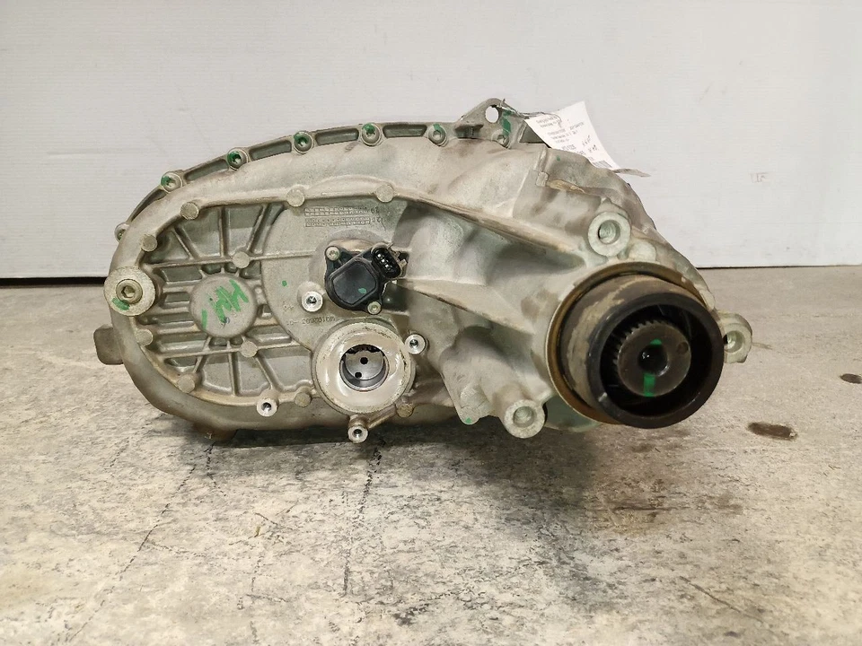 AT Transfer Case from 2021 GMC Canyon 3.6L 11980857 - Image 2 of 4