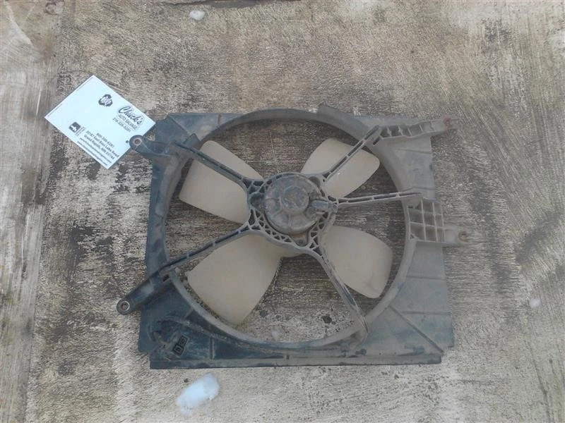 Motor de ventilador de radiador solo motor de ventilador principal compatible con 83-86 MAZDA 626 115547 Foto 3 de 4