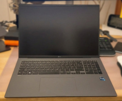 LG Gram 17 (2023) | i7-1360P | 32GB RAM | 2TB SSD | Nur 1,35kg!