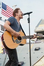 Hunter Hayes performs at 2014 Bayou Country Superfest at LSU Tiger- Old Photo 10
