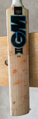 Gunn & Moore Neon L540 808 Cricket Bat 2lb 10oz Mens Short Handle Squirrel Grip