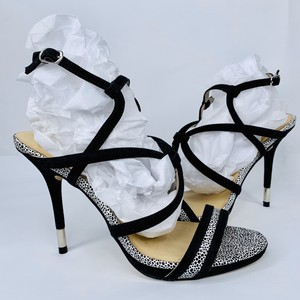 salto preto e branco