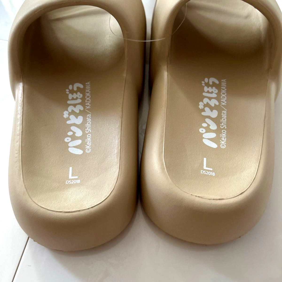 SAOLA Sandali morbidi soffici ladro di pane Keiko Shibata suola spessa ciabatte L beige rari