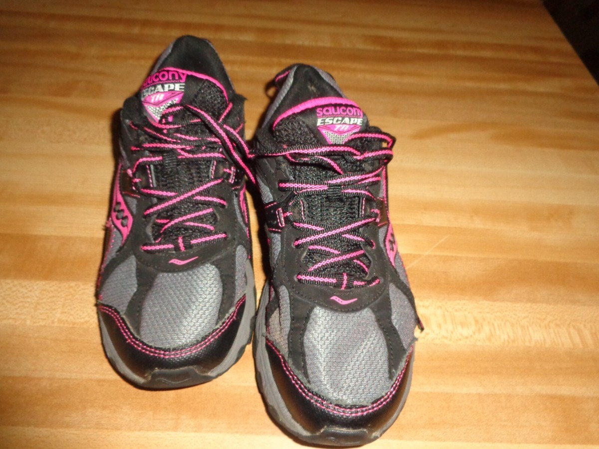 Saucony Escape Tr Women's US Size Black And Pink NICE FREE SHIPPING