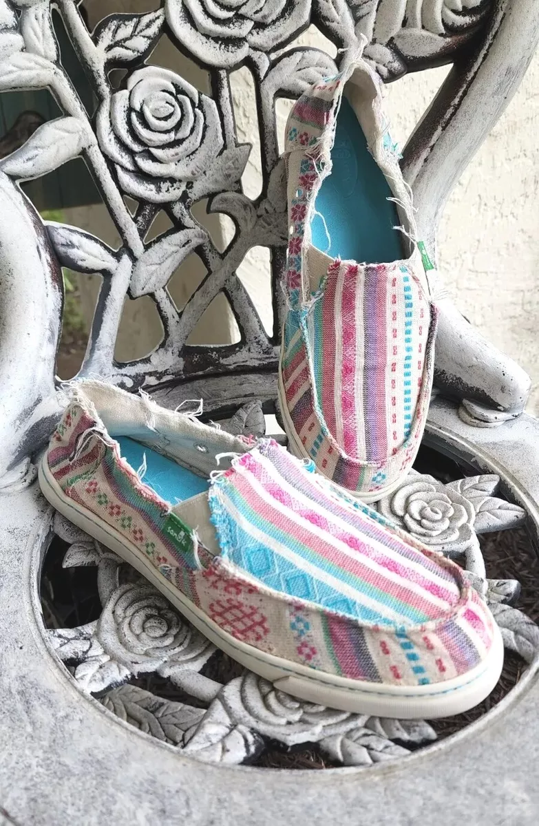 Sanuk donna sales distressed