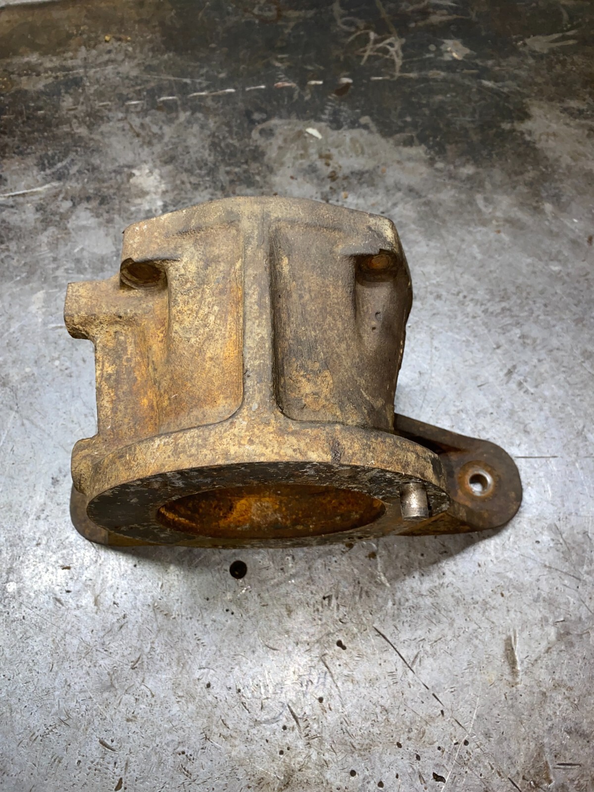 Ford C6/NP 203 transfer case cast adapter F150/250 Full size Bronco