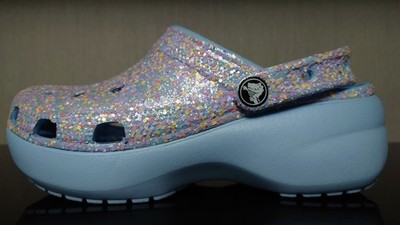Crocs Women's Classic Platform Glitter Clogs Blue Calcite / Multi 207241 Size 7
