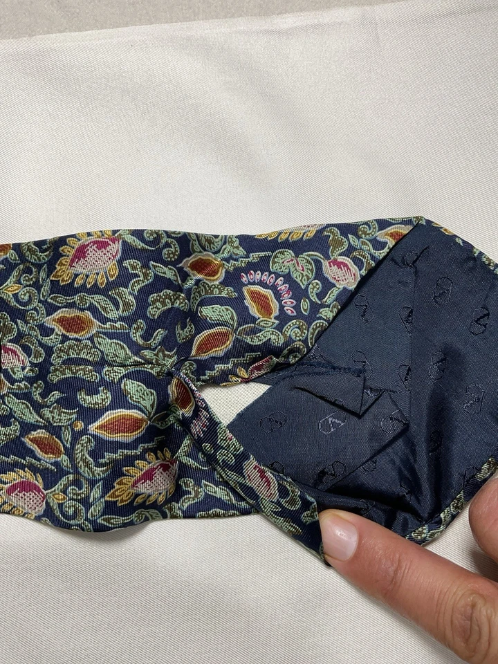 Gravata masculina de seda pura VALENTINO com estampa floral abstrata H.M na Itália G.C - Imagem 4 de 4